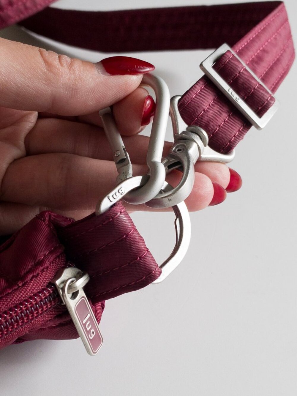 Lug Skipper Quilted Crossbody Bag Cranberry Wine Travel Organizer - Picture 9 of 17